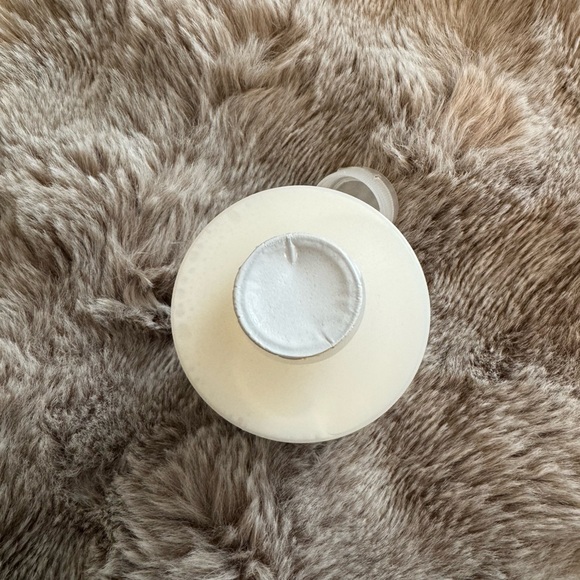 Olaplex no 5 bond maintenance conditioner - Picture 2 of 3